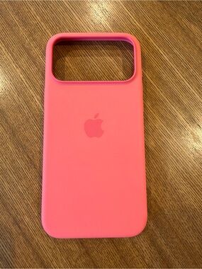 Apple Bright Guava Silicone Case 17/18 Pro Max